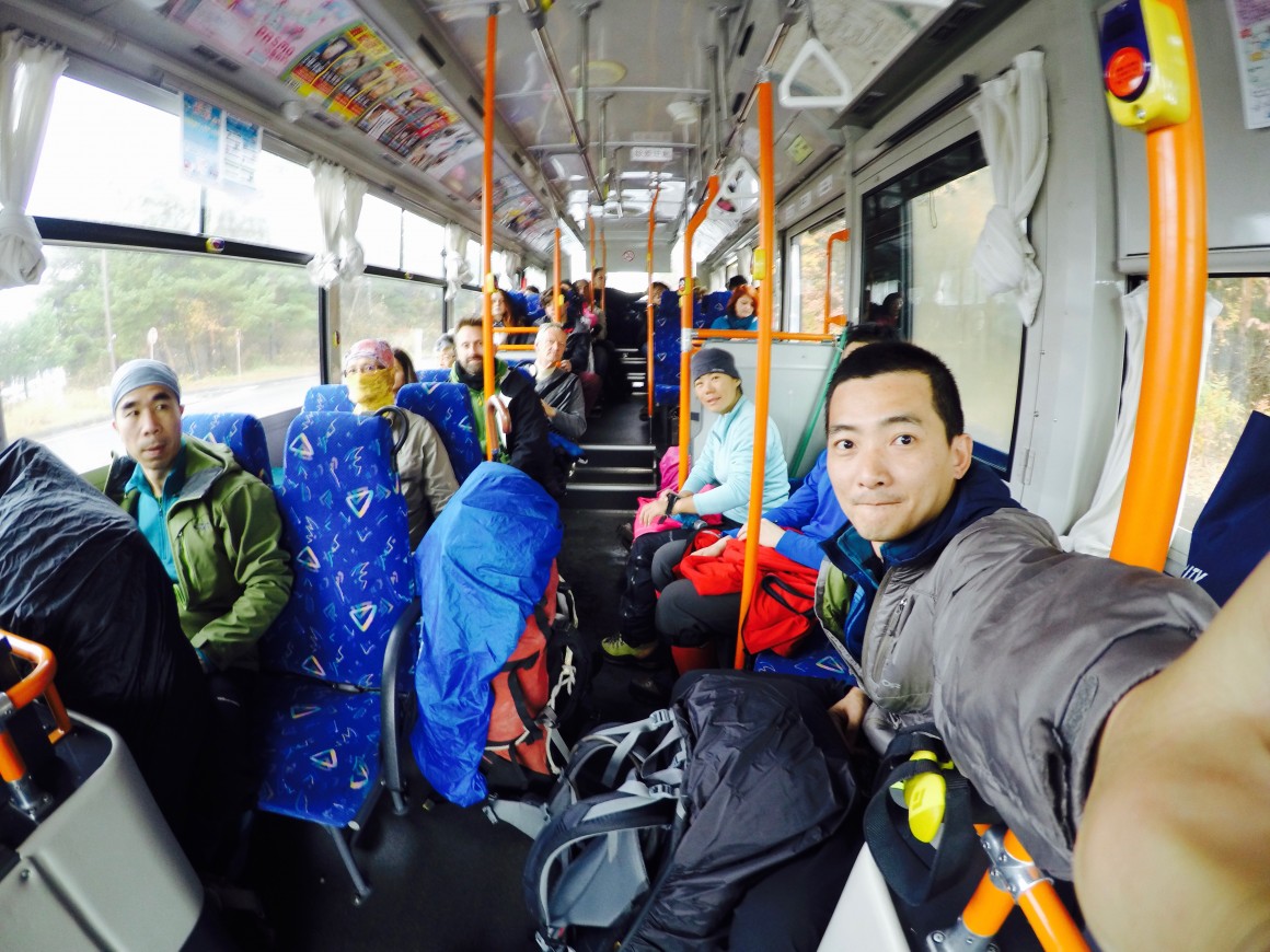 搭公車前往富士山